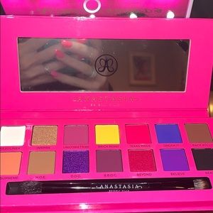 NEW Anastasia Alyssa Edwards palette